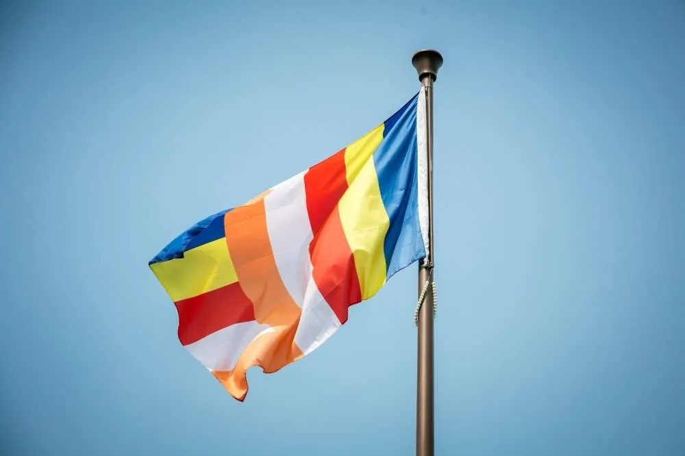 佛教的五色旗代表甚麼？