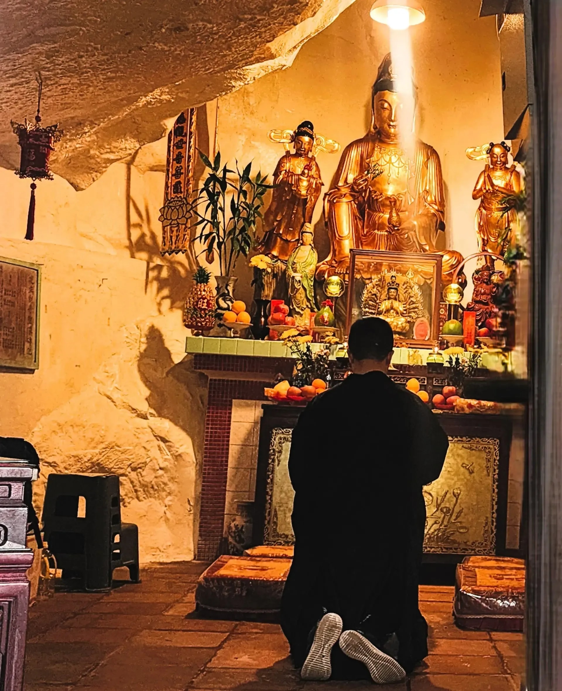 观世音菩萨的慈悲济世的精神