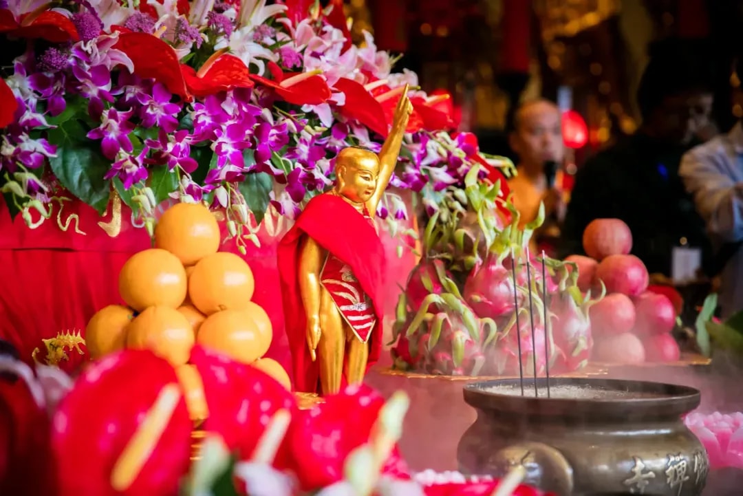 贴上佛像在家中礼佛及念佛是否如法？