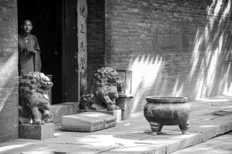 什麼人能稱為「法師」