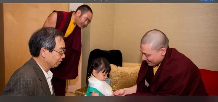 小孩喜歡模仿