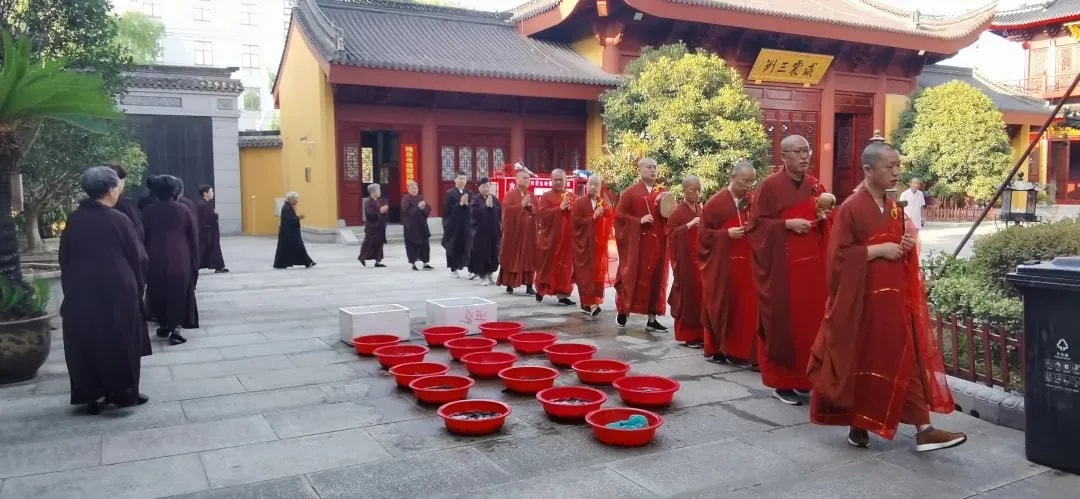 持戒修福之 慈心不杀